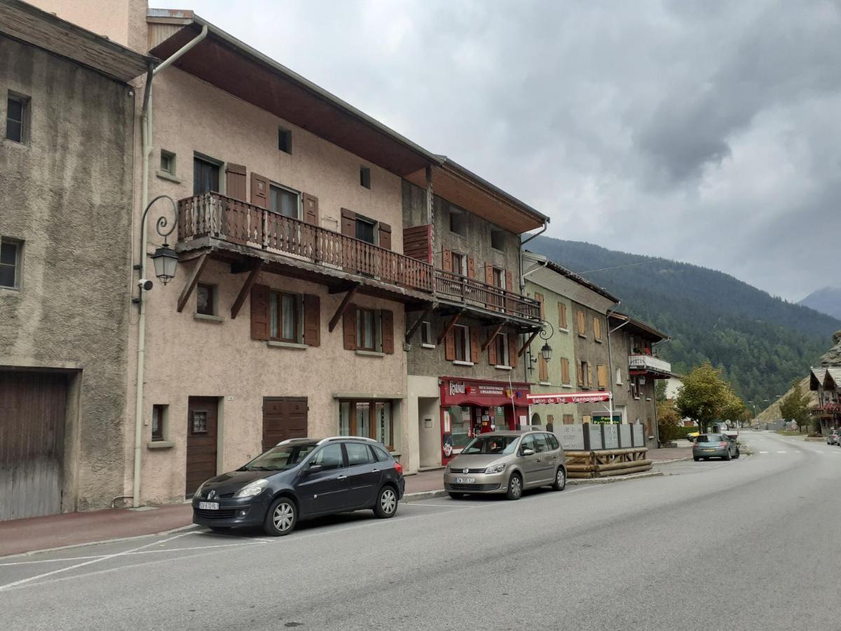 Appartement Chaleureux Avec Wifi De 10 Personnes A Val-Cenis لانسليبورغ-مونت-سينيس المظهر الخارجي الصورة